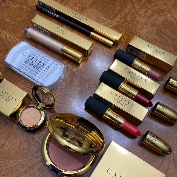 MAC Cosmetics Caitlyn Jenner 8 Piece Set Limited Edition NEW original Boxes.​ - Picture 4 of 10